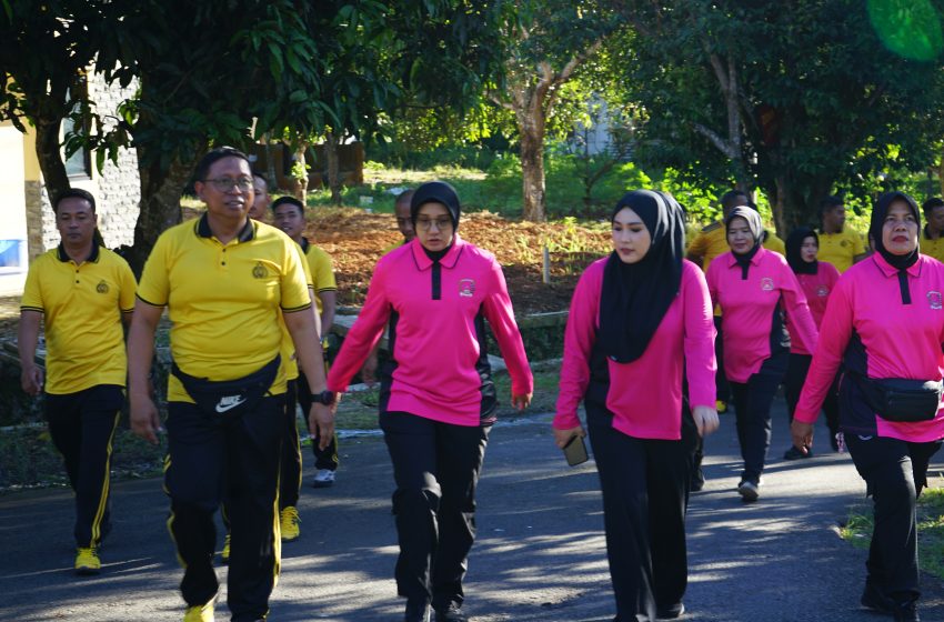  JAGA KEBUGARAN DAN SOLIDARITAS, KELUARGA BESAR SPN POLDA LAMPUNG KOMPAK DALAM OLAHRAGA BERSAMA
